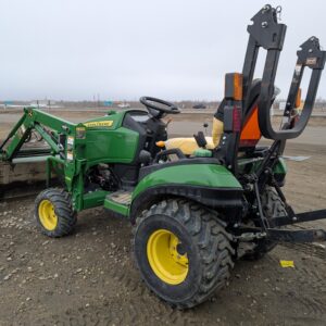 2014 John Deere 1025R Tractor